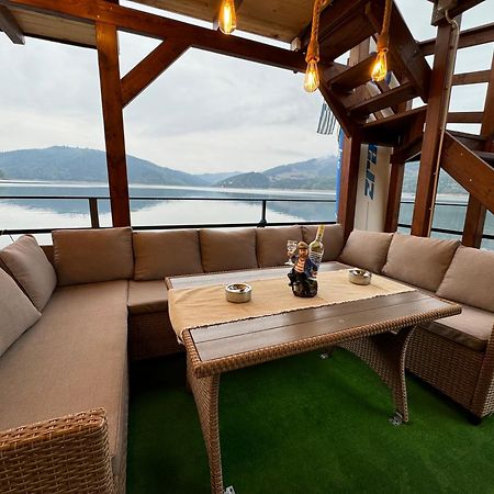 Holiday Bicaz Bungalows On The Lake Exterior photo