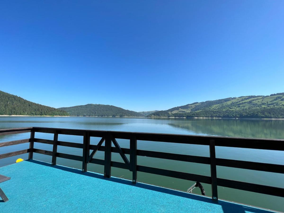 Holiday Bicaz Bungalows On The Lake Exterior photo